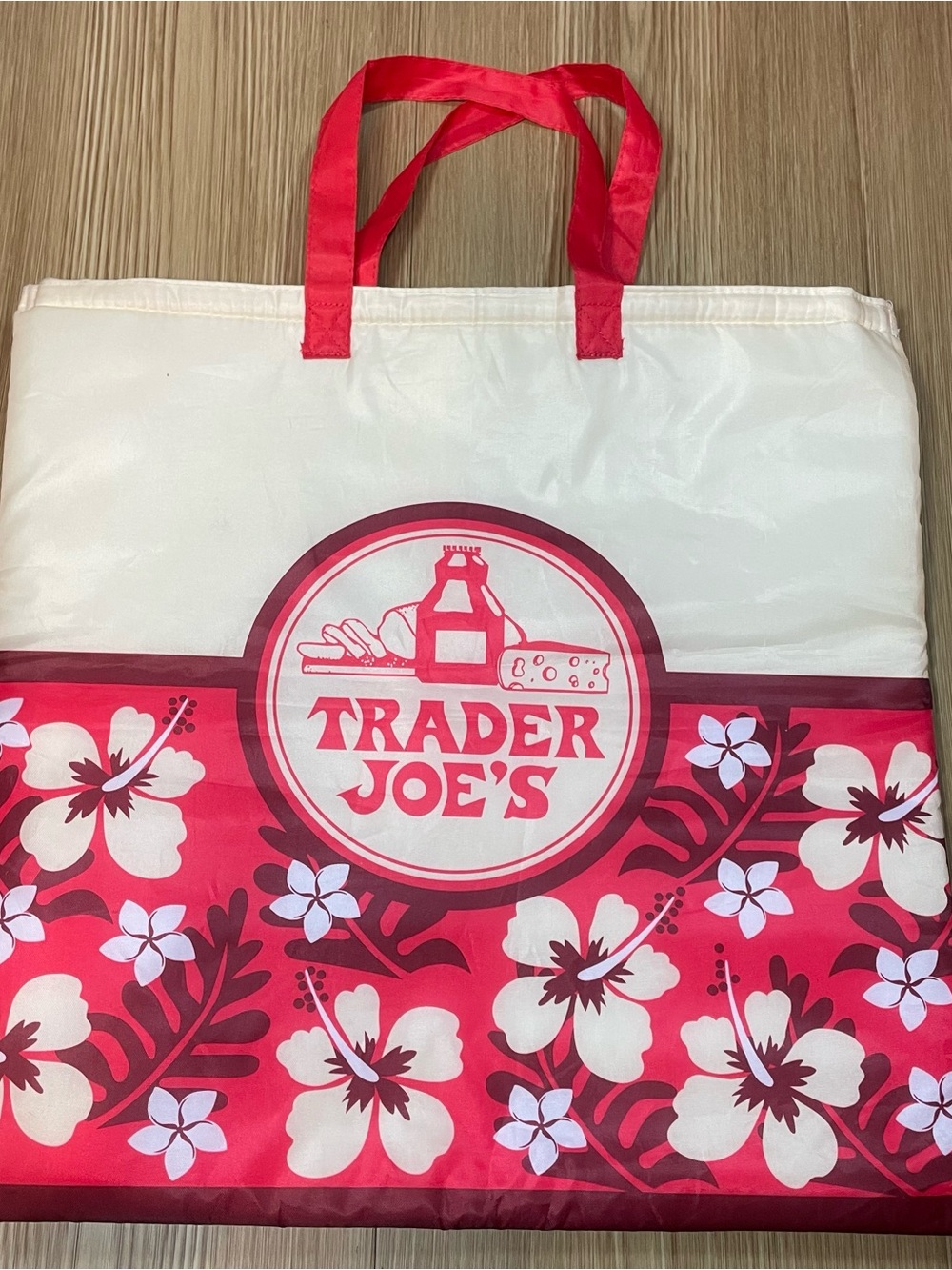 Trader Joe’s Insulated Cooler Tote Bag Red Floral Hawaiian Print